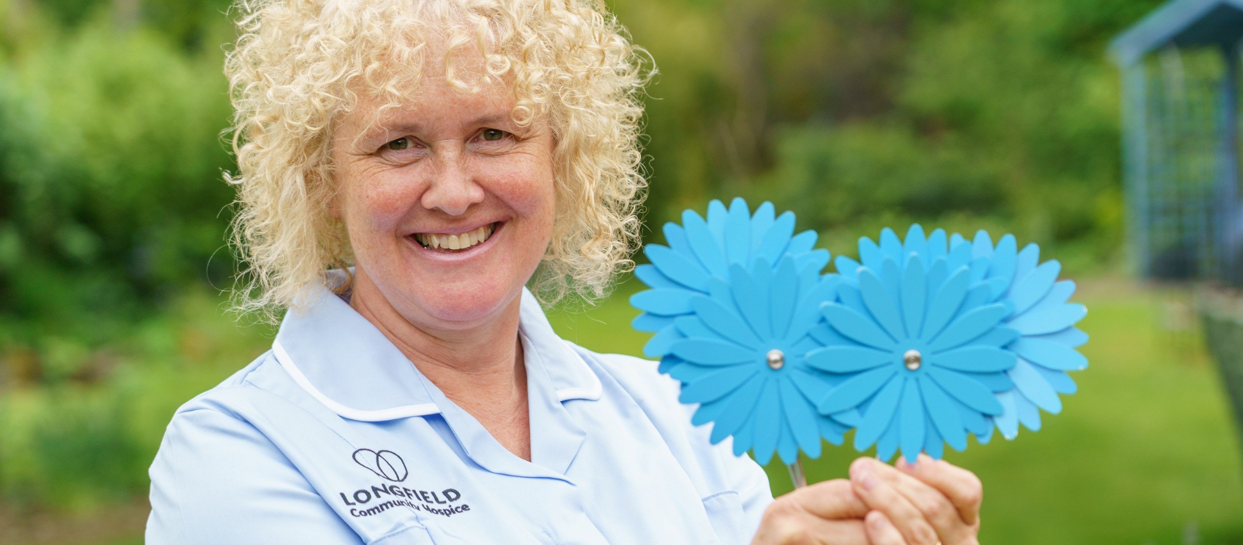 Remember a loved one with a beautiful daisy